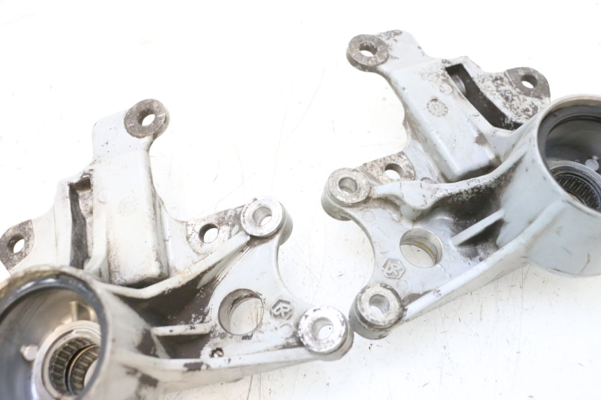 photo de SUPPORT ETRIER FREIN AVANT PIAGGIO MP3 RL 250 (2006 - 2010) - État de surface