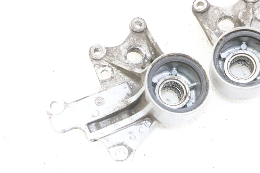 photo de SUPPORT ETRIER FREIN AVANT PIAGGIO MP3 125 (2006 - 2014)