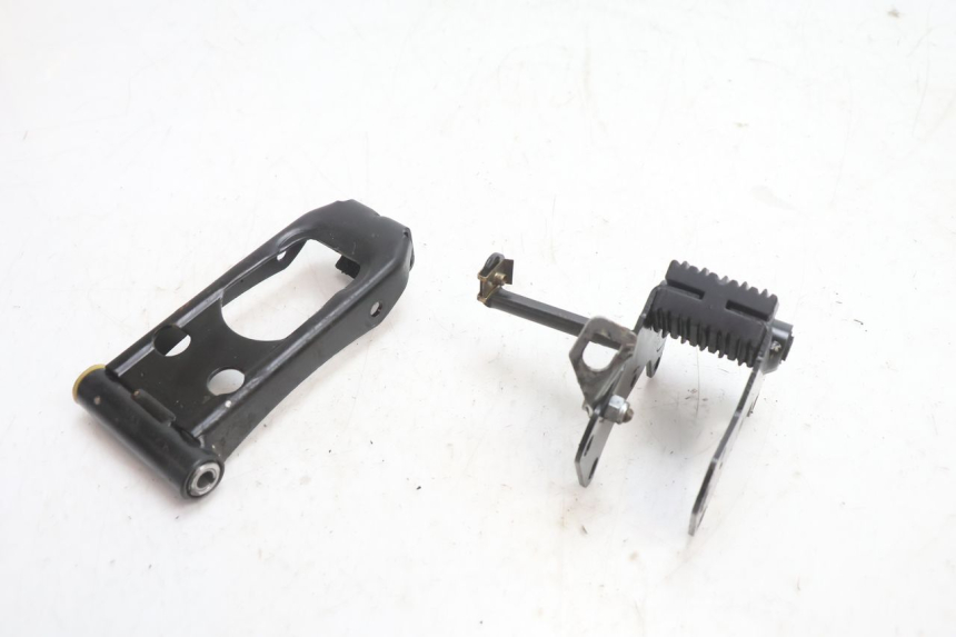 photo de SUPPORT MOTEUR PEUGEOT 103 SPX CLIP 50 (1989 - 1992) - Détail de la pièce
