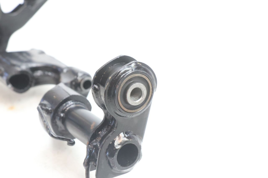 photo de SUPPORT MOTEUR KYMCO AGILITY CITY 16P 125 (2015 - 2024) - Points de fixation