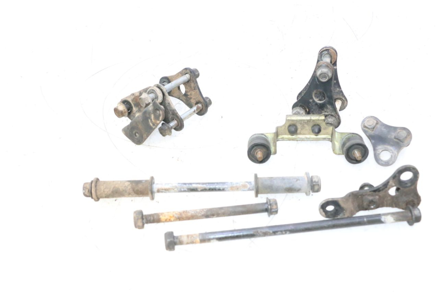 photo de SUPPORT MOTEUR SUZUKI DR S 600 (1985 - 1989) - Gros plan technique