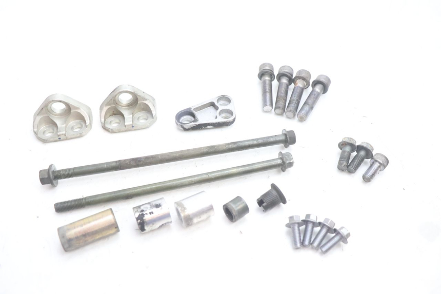 photo de SUPPORT MOTEUR YAMAHA FJR 1300 (2001 - 2005) - Vue principale