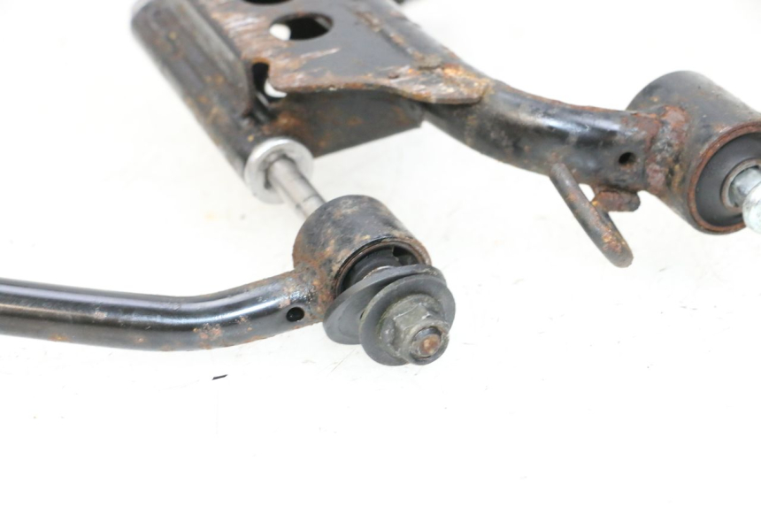 photo de SUPPORT MOTEUR MBK FLAME X 125 (2007 - 2016) - Autre angle de vue