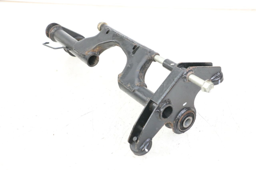 photo de SUPPORT MOTEUR KYMCO GRAND DINK 125 (2008 - 2014) - Détail de la pièce