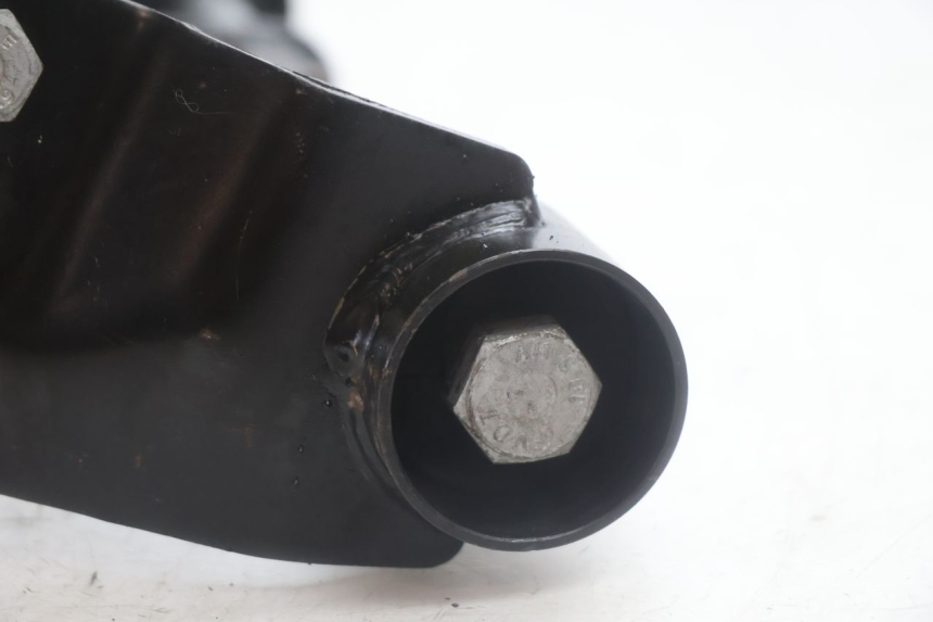 photo de SUPPORT MOTEUR PIAGGIO MP3 HPE 530 (2022 - 2026) - Pièce contrôlée