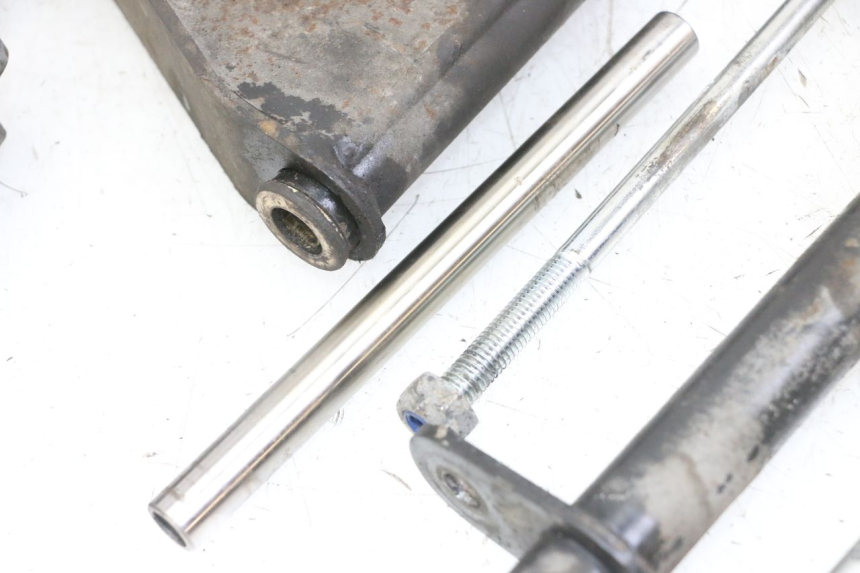 photo de SUPPORT MOTEUR PIAGGIO MP3 LT 400 (2007 - 2012)