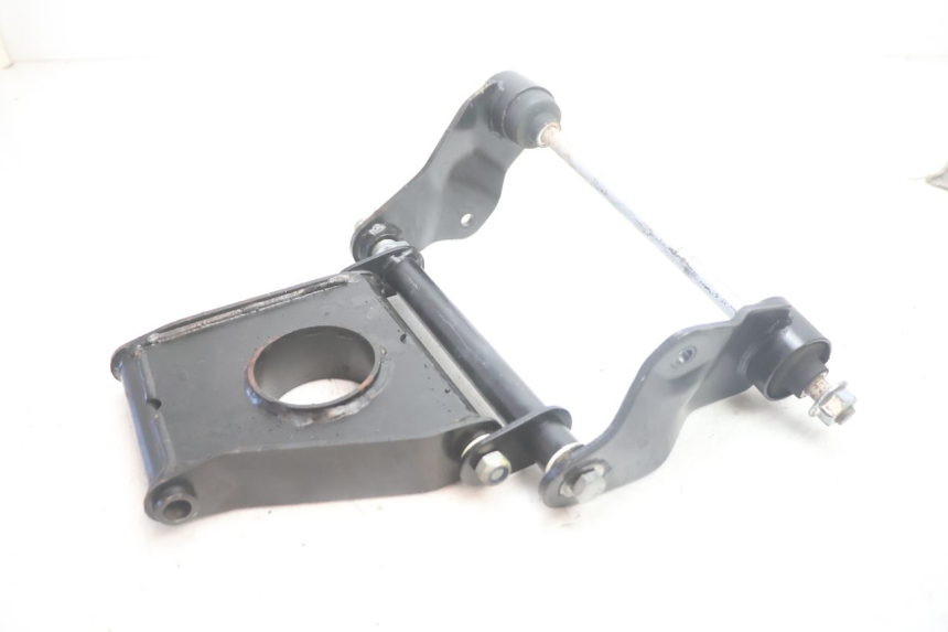 photo de SUPPORT MOTEUR PIAGGIO MP3 500 (2011 - 2015) - Gros plan technique