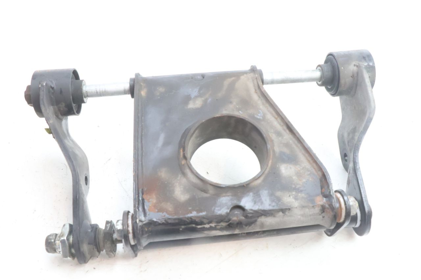 photo de SUPPORT MOTEUR PIAGGIO MP3 500 (2016 - 2018) - Gros plan technique