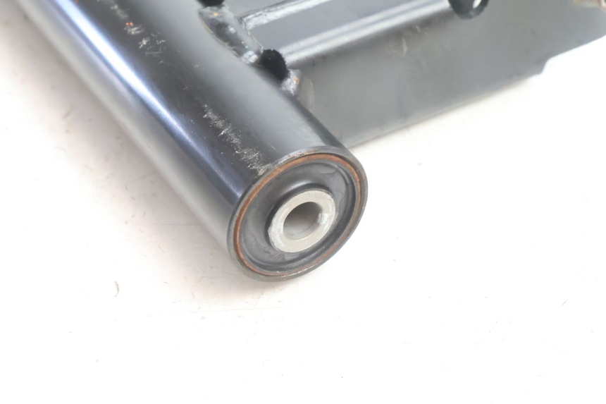 photo de SUPPORT MOTEUR YAMAHA N-MAX NMAX 125 (2021 - 2024) - État de surface