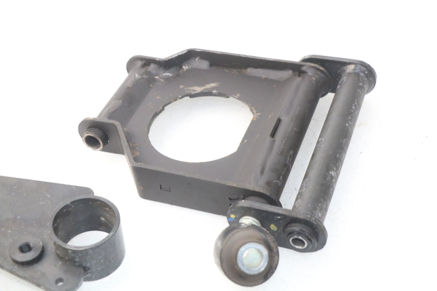 photo de SUPPORT MOTEUR PEUGEOT METROPOLIS 400 (2017 - 2020)