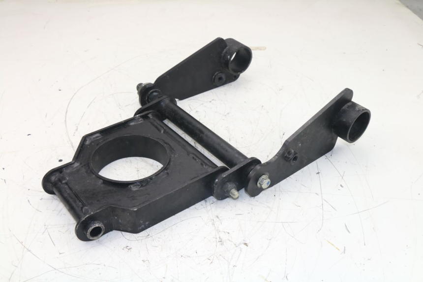 photo de SUPPORT MOTEUR PEUGEOT METROPOLIS 400 (2011 - 2016)