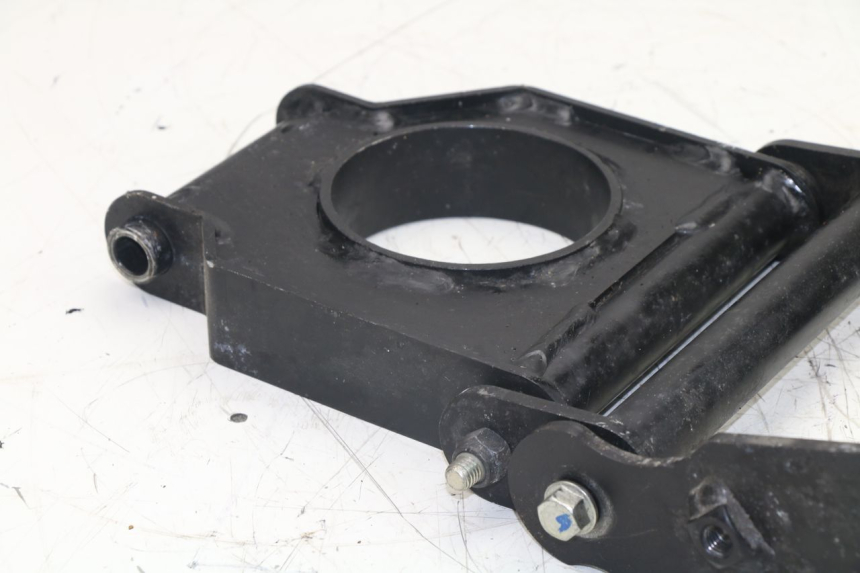 photo de SUPPORT MOTEUR PEUGEOT METROPOLIS 400 (2011 - 2016)
