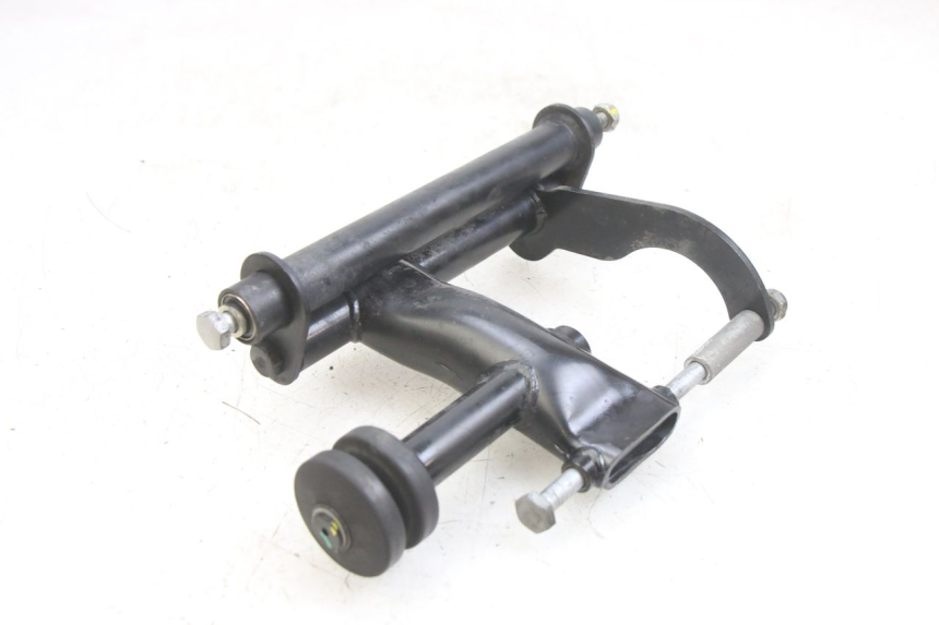 photo de SUPPORT MOTEUR PIAGGIO MEDLEY 125 (2016 - 2023)