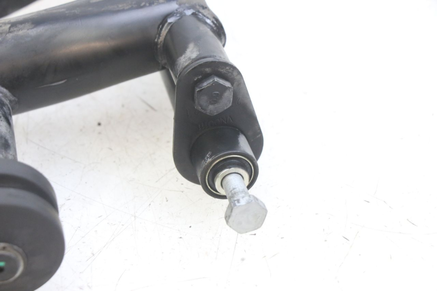 photo de SUPPORT MOTEUR PIAGGIO MEDLEY 125 (2016 - 2023)