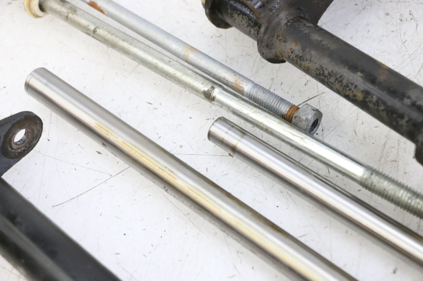 photo de SUPPORT MOTEUR PIAGGIO VESPA GRANTURISMO 200 (2004 - 2005)