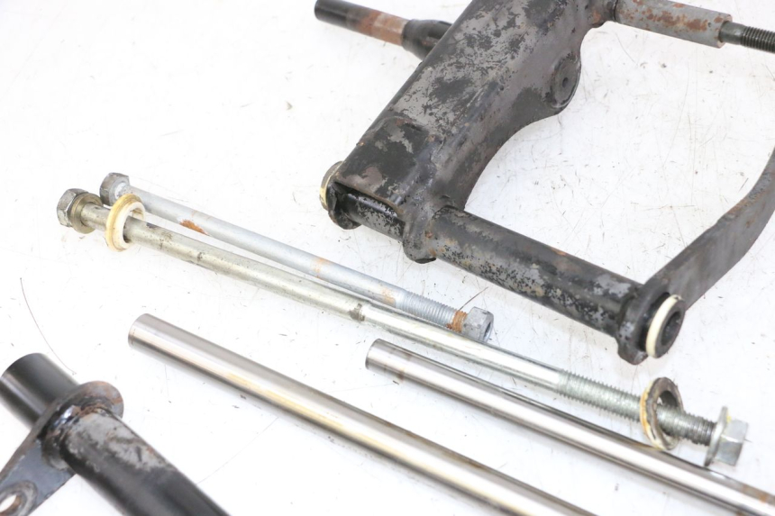 photo de SUPPORT MOTEUR PIAGGIO VESPA GRANTURISMO 200 (2004 - 2005)