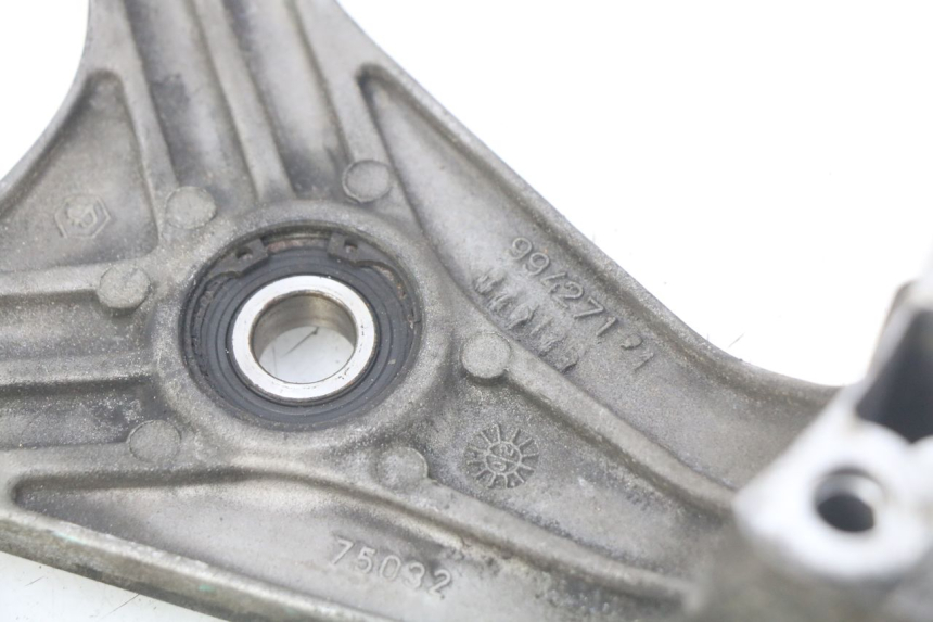 photo de SUPPORT MOTEUR PIAGGIO X9 EVOLUTION 500 (2003 - 2005)