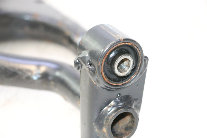 photo de SUPPORT MOTEUR YIYING RETRO 125 (2008 - 2018) - Gros plan technique