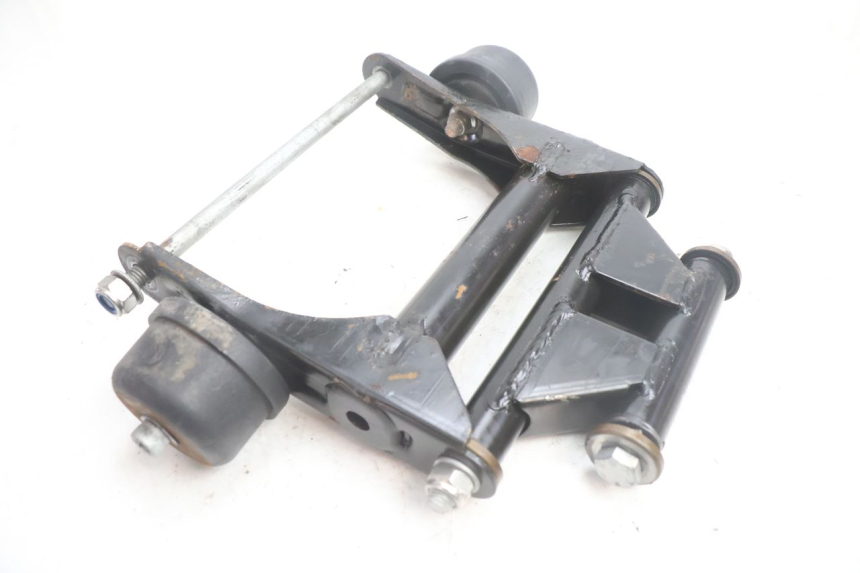 photo de SUPPORT MOTEUR APRILIA SCARABEO GT 125 (1999 - 2007) - Détail de la pièce