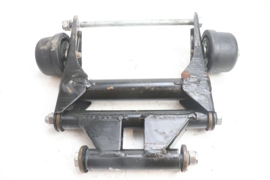 photo de SUPPORT MOTEUR APRILIA SCARABEO GT 125 (1999 - 2007) - Vue d’ensemble
