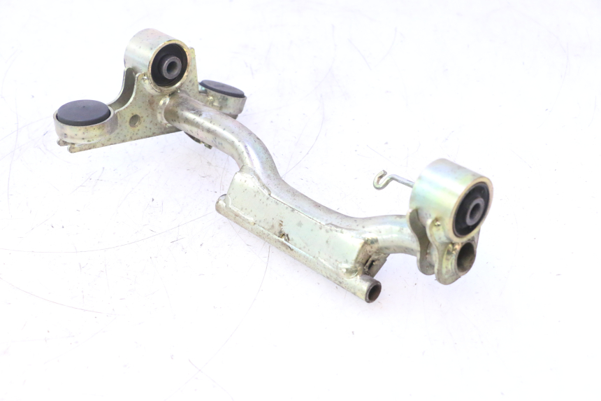 photo de SUPPORT MOTEUR HONDA SH 125 (2001 - 2003) - Autre angle de vue