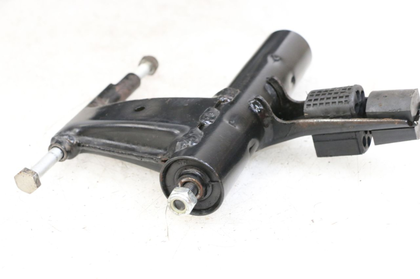 photo de SUPPORT MOTEUR APRILIA SR MOTARD 50 (2012 - 2018)