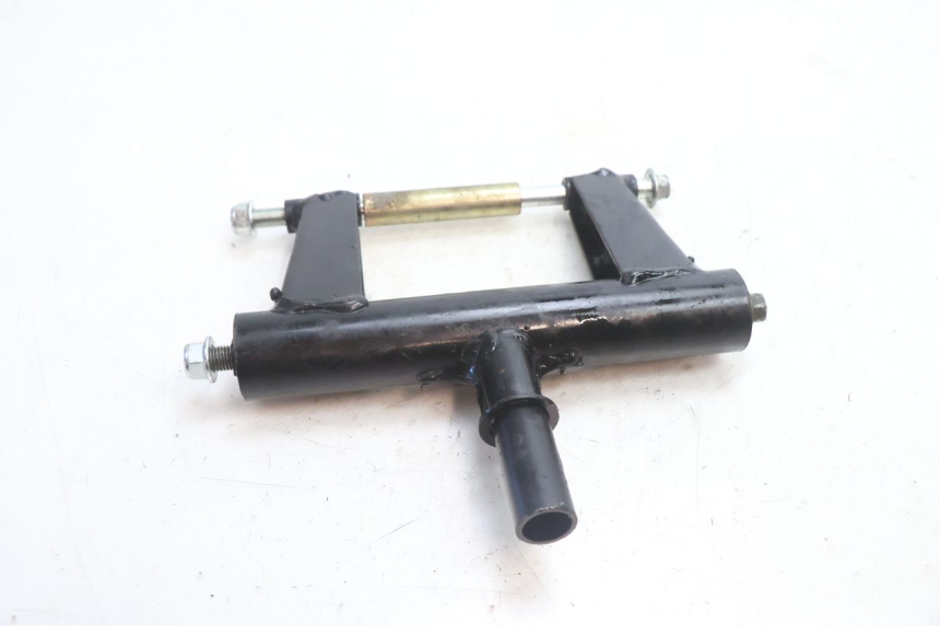 photo de SUPPORT MOTEUR VASTRO STREET S 50 (2016 - 2021) - Points de fixation