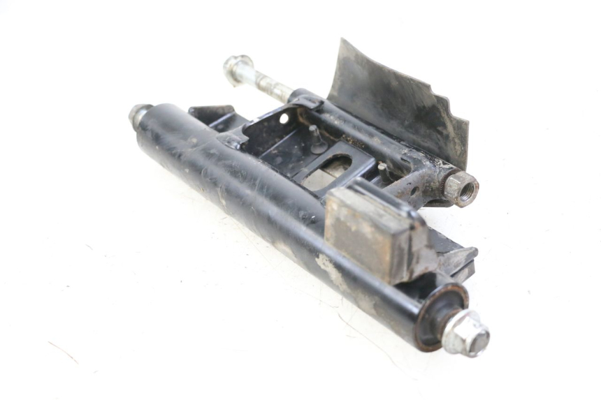 photo de SUPPORT MOTEUR SUZUKI BURGMAN 125 (2015 - 2017)