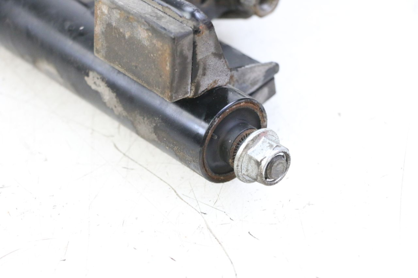 photo de SUPPORT MOTEUR SUZUKI BURGMAN 125 (2015 - 2017)