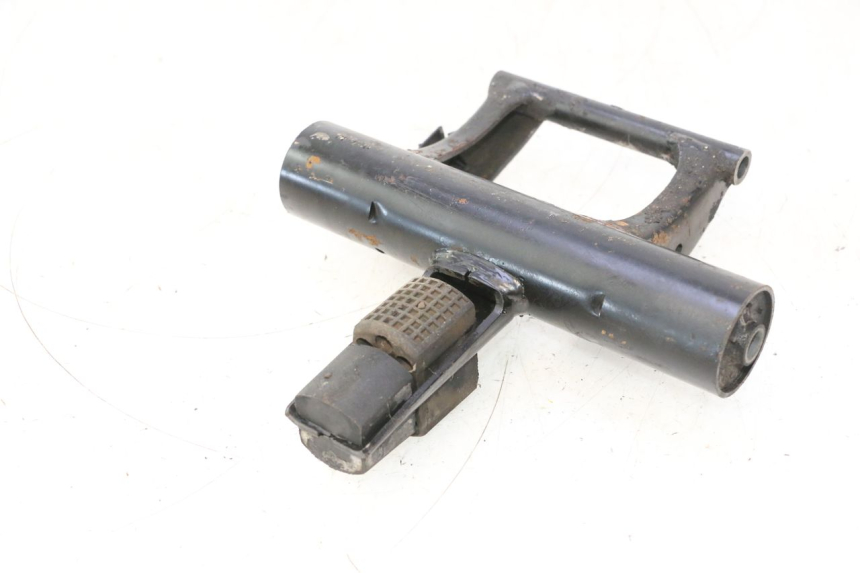 photo de SUPPORT MOTEUR PIAGGIO TYPHOON 50 (1993 - 1999) - Autre angle de vue
