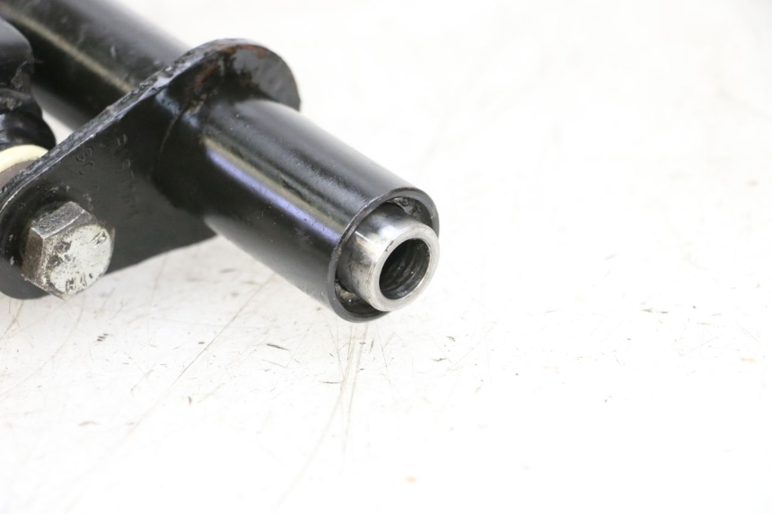 photo de SUPPORT MOTEUR PIAGGIO VESPA GTS SUPER IE 125 (2009 - 2016) - Autre angle de vue