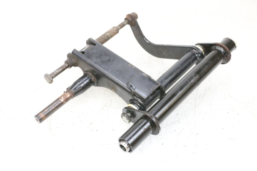 photo de SUPPORT MOTEUR PIAGGIO VESPA GTS SUPER IE 125 (2009 - 2016) - Points de fixation