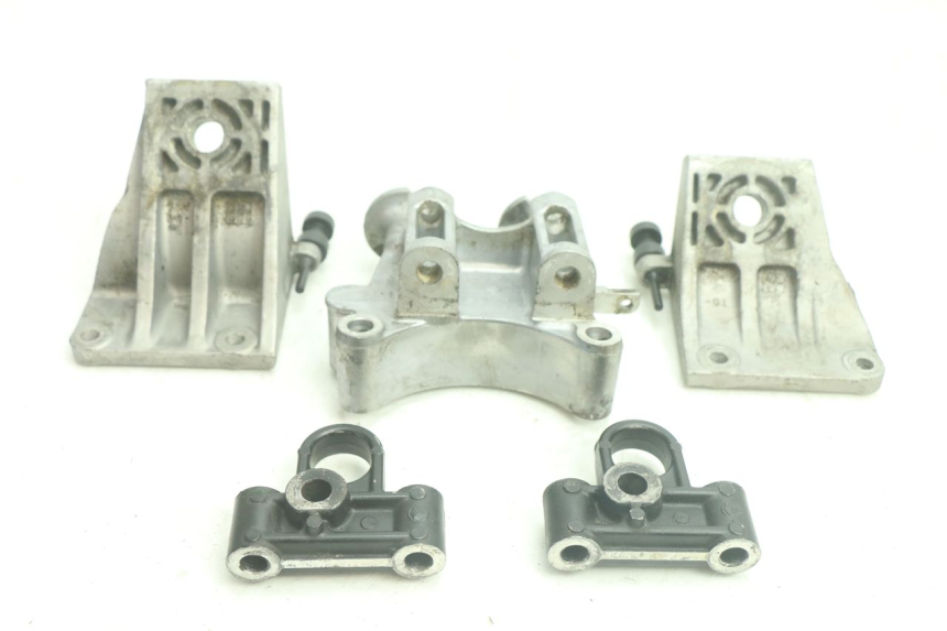photo de SUPPORT MOTEUR YAMAHA WAVE RUNNER GP R 1200 (2000 - 2003) - Vue principale