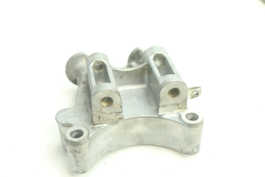 photo de SUPPORT MOTEUR YAMAHA WAVE RUNNER GP R 1200 (2000 - 2003) - Autre angle de vue