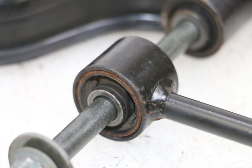 photo de SUPPORT MOTEUR YAMAHA XMAX X-MAX 125 (2006 - 2009) - Marquages et références