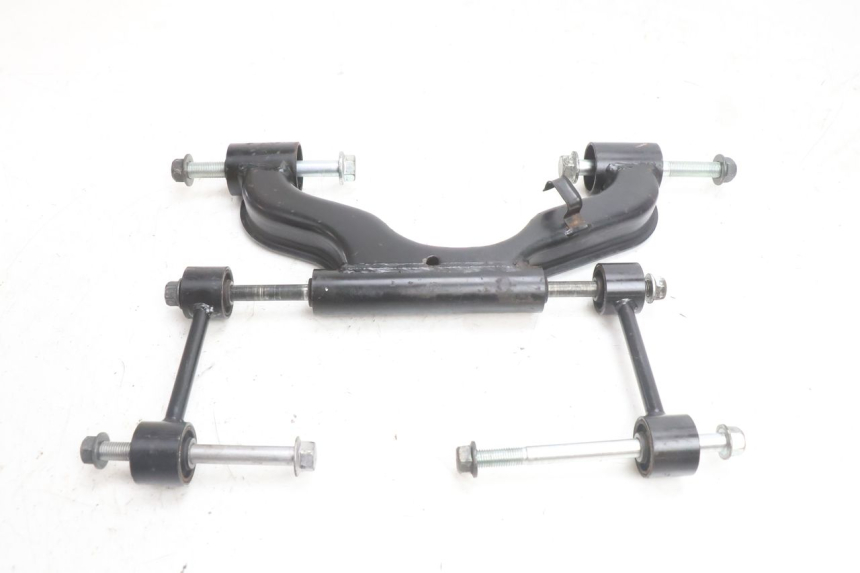 photo de SUPPORT MOTEUR YAMAHA X-MAX XMAX 125 (2010 - 2013) - Vue principale