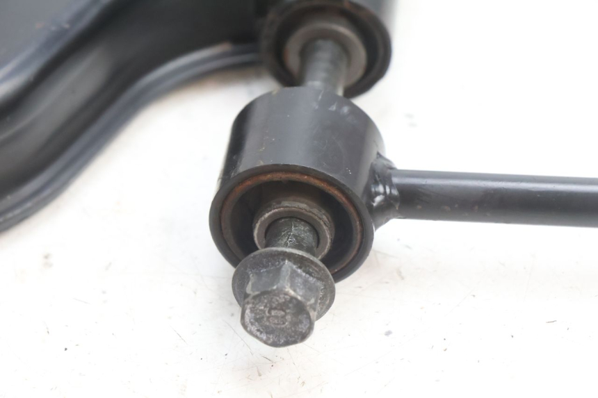 photo de SUPPORT MOTEUR YAMAHA X-MAX XMAX 125 (2010 - 2013) - Détails caractéristiques