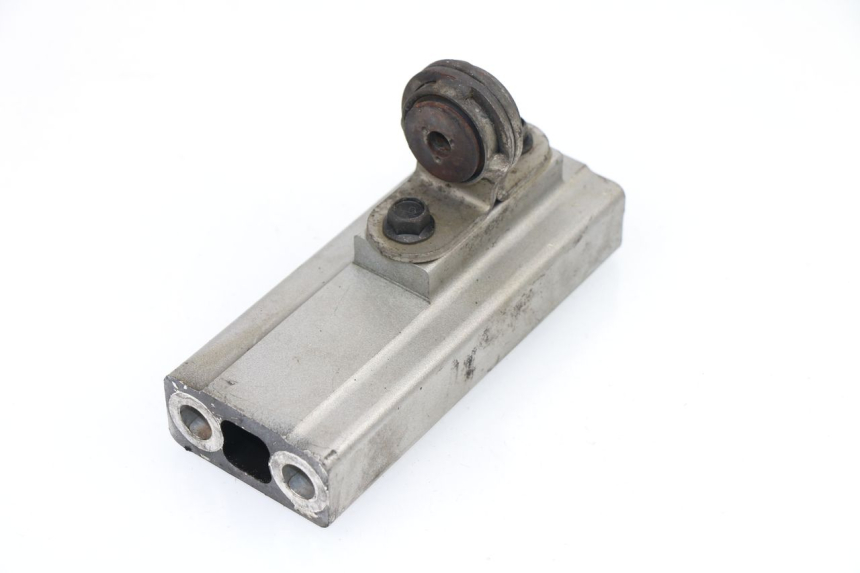 photo de SUPPORT MOTEUR YAMAHA FZ6 FAZER 600 (2007 - 2010)
