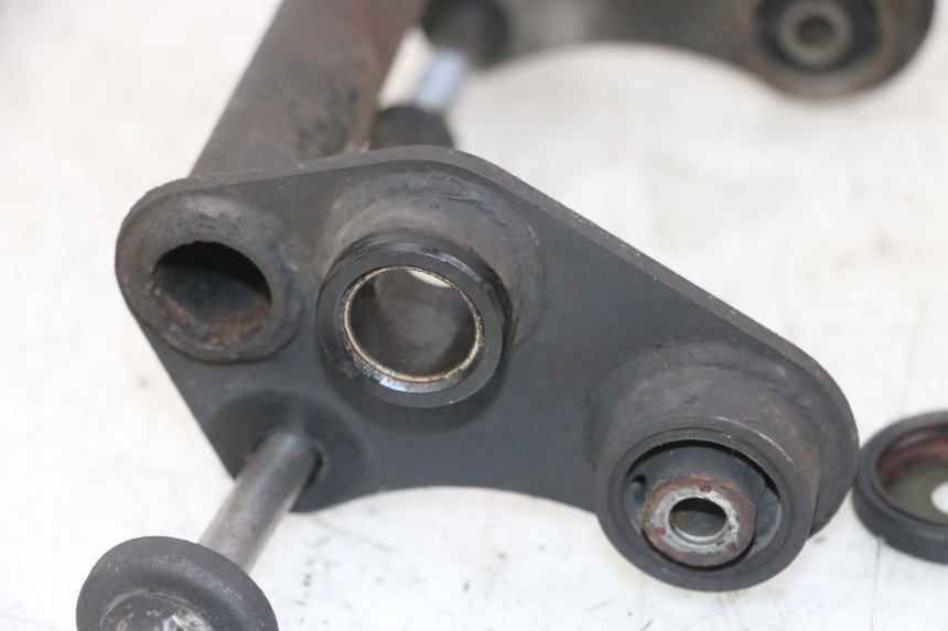 photo de SUPPORT MOTEUR YAMAHA FZS FAZER 600 (2001 - 2003)