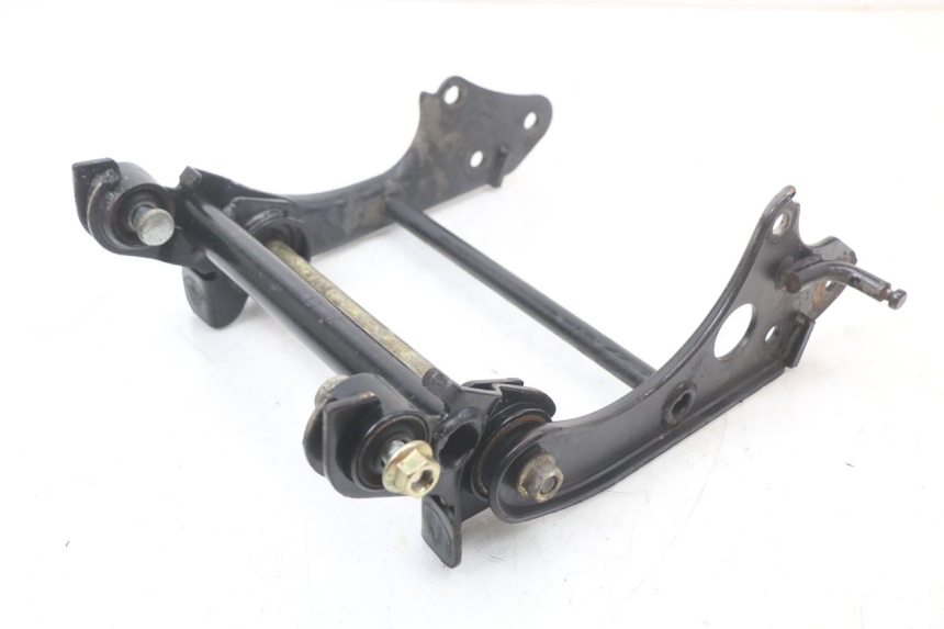 photo de SUPPORT MOTEUR YAMAHA YP MAJESTY 125 (2002 - 2006)