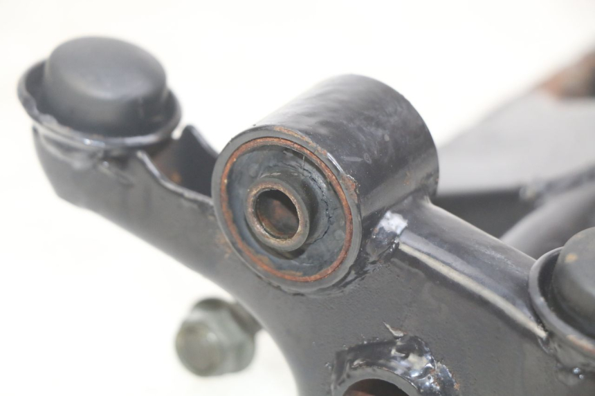photo de SUPPORT MOTEUR YIYING YY125T 125 (2006 - 2014)