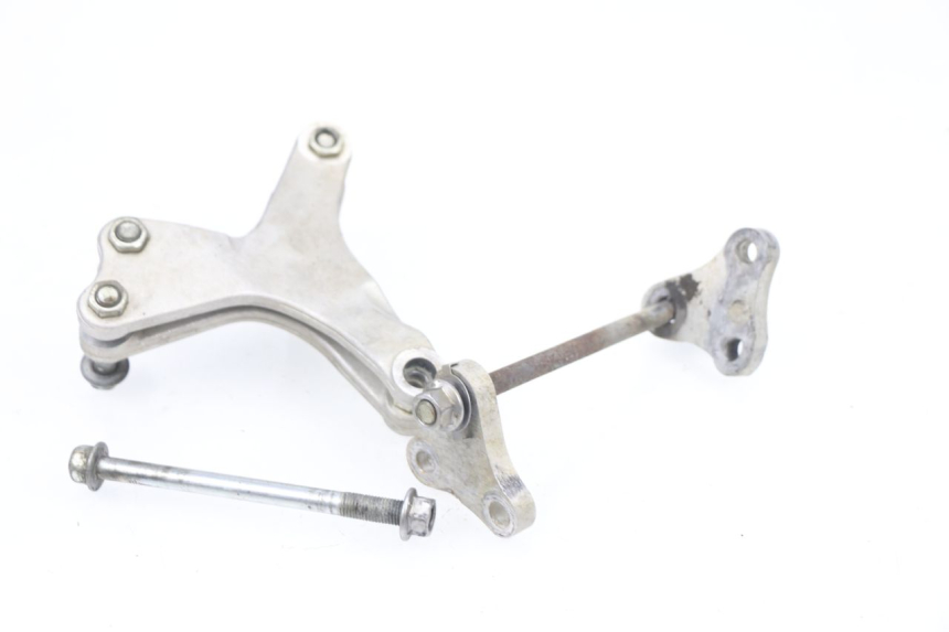 photo de SUPPORT MOTEUR YAMAHA YZF YZ-F 450 (2006 - 2009) - Détail de la pièce