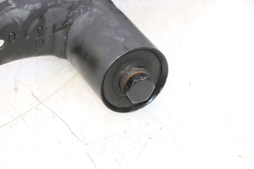 photo de SUPPORT MOTEUR PIAGGIO ZIP 2T 50 (2009 - 2019) - Autre angle de vue