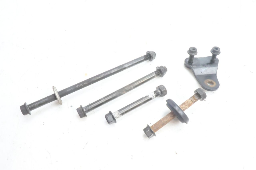 photo de SUPPORT MOTEUR KAWASAKI ZZR 600 (1995 - 2004) - Vue principale