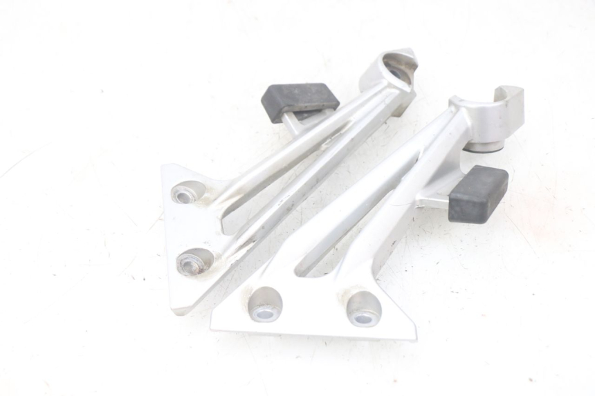 photo de SUPPORT POT  YAMAHA FJR ABS 1300 (2006 - 2012) - Points de fixation