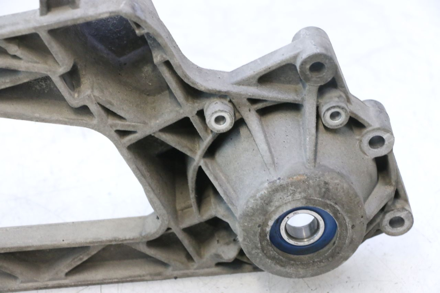 photo de SUPPORT POT  PIAGGIO MP3 500 (2016 - 2018) - Points de fixation