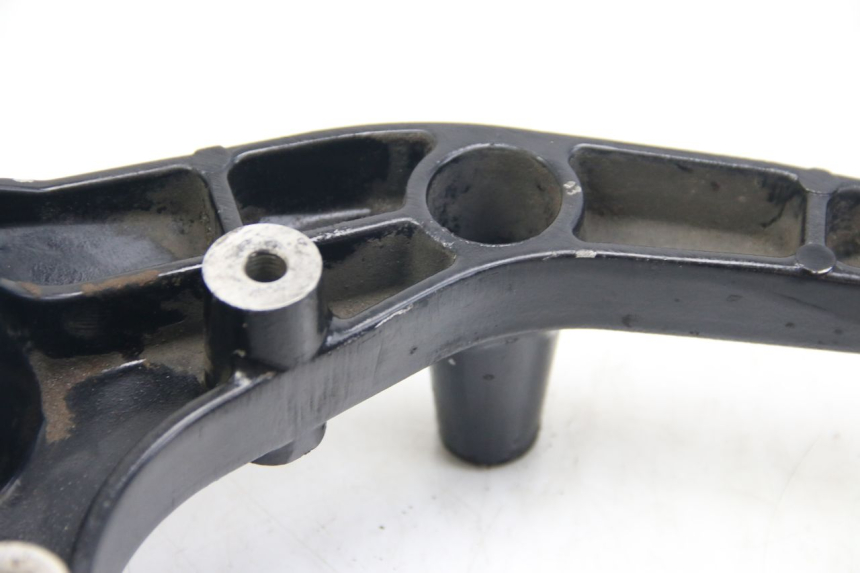 photo de SUPPORT POT SUZUKI SIXTEEN 125 (2008 - 2010)