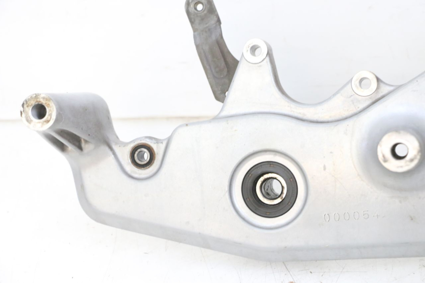 photo de SUPPORT POT YAMAHA XMAX X-MAX 125 (2006 - 2009) - Gros plan technique