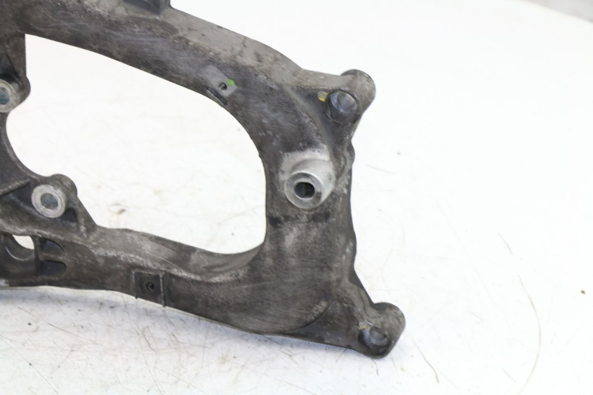 photo de SUPPORT POT  PIAGGIO XEVO - X EVO 125 (2010 - 2015) - Autre angle de vue