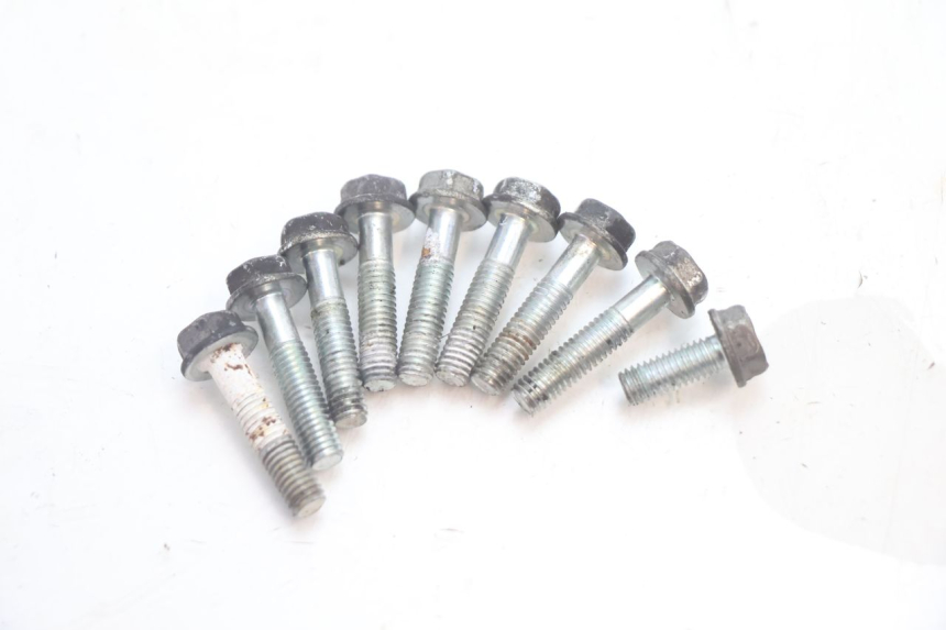 photo de SUPPORT RADIATEUR HONDA PCX (JF28) 125 (2009 - 2011) - Gros plan technique